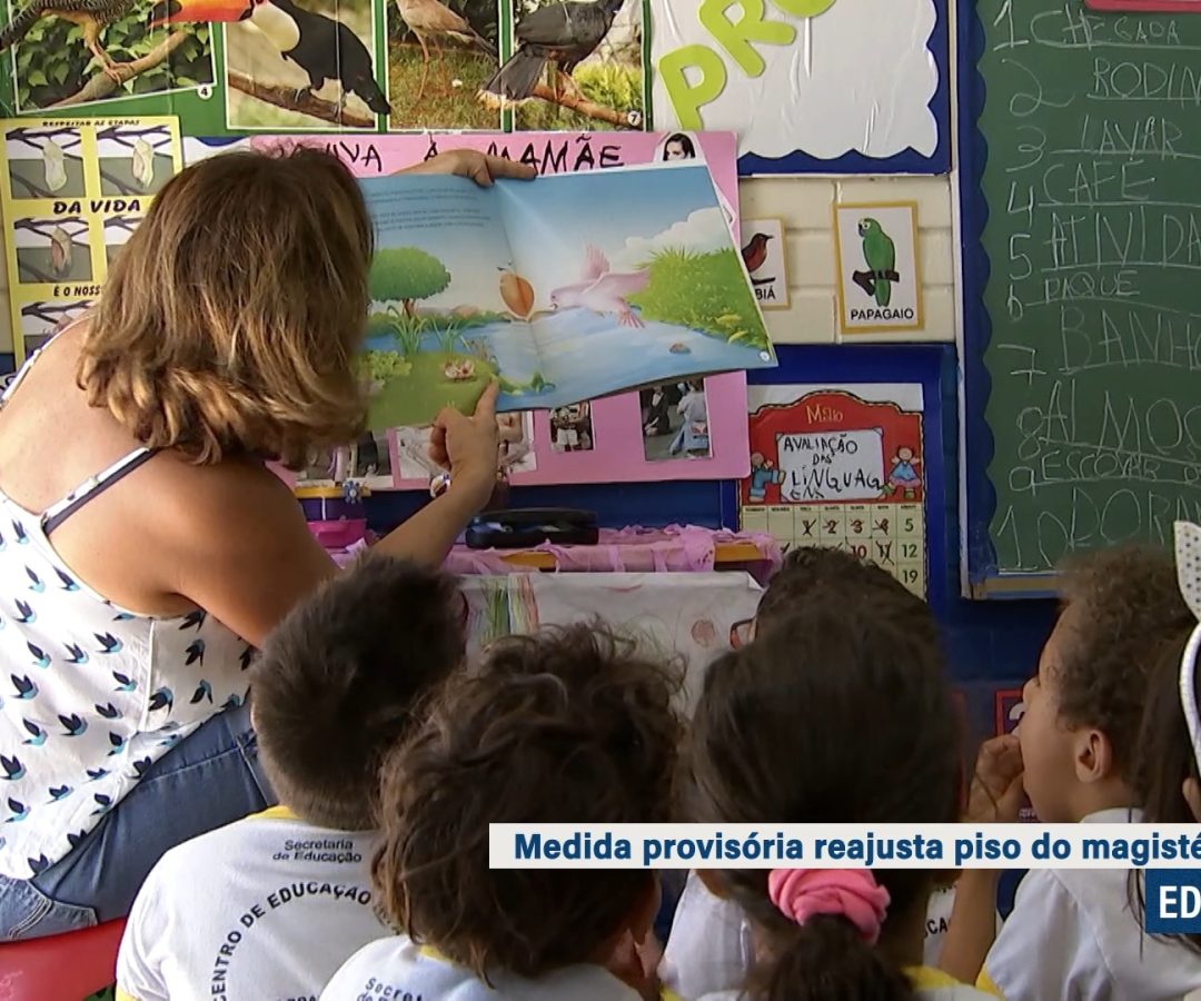 Novo piso salarial dos professores entra em vigor e será avaliado pelo Congresso — Senado Notícias