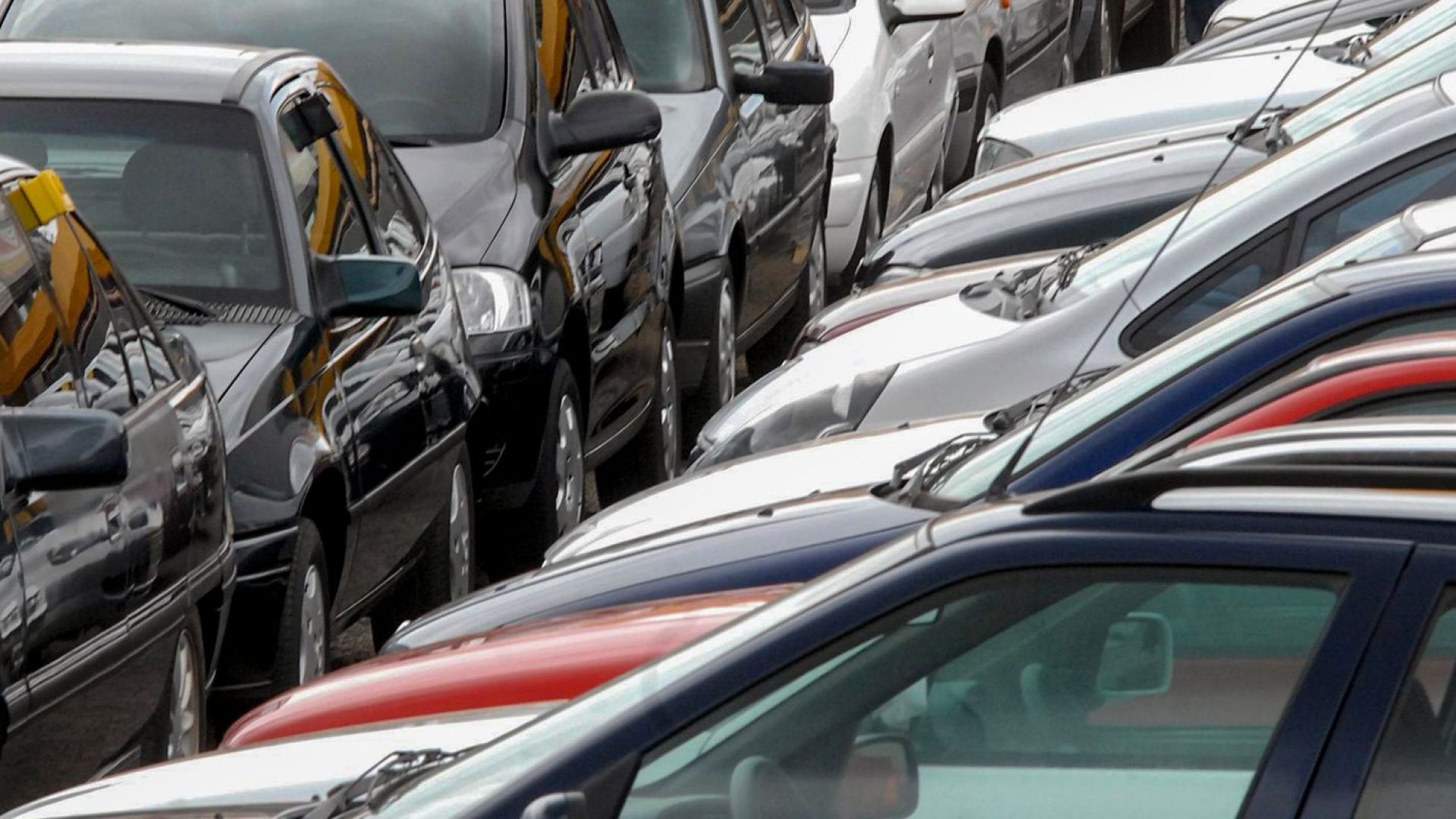 Financiamento de veículos cresce 12,8% no trimestre