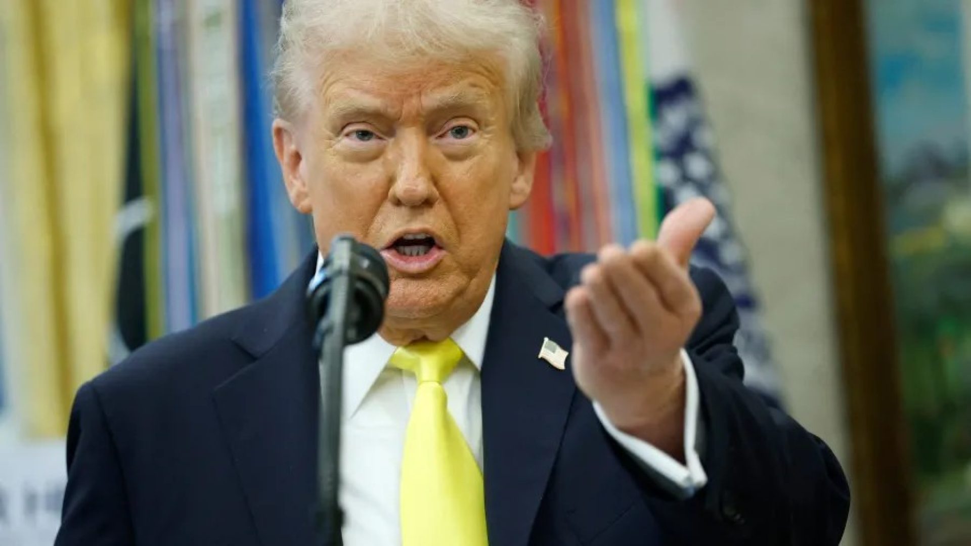 15out2025-presidente-dos-eua-donald-trump-discursa-durante-uma-coletiva-de-imprensa-no-salao-oval-da.jpeg