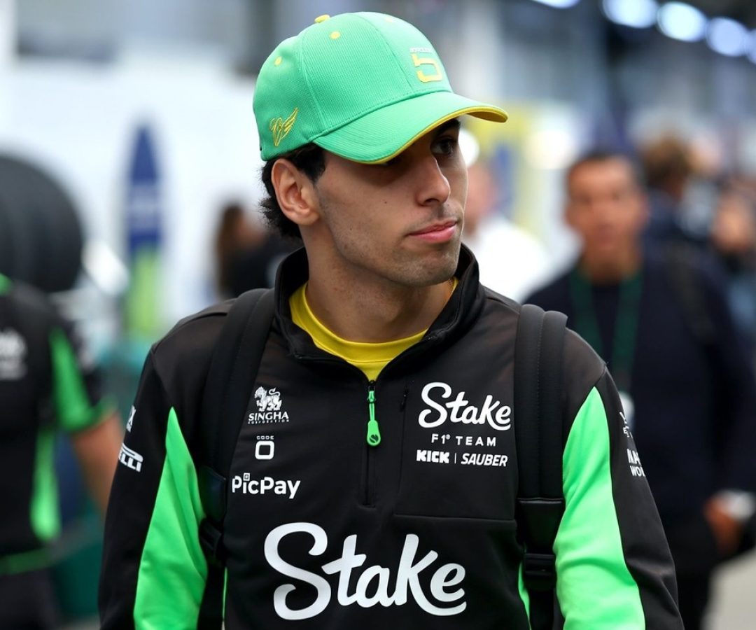 Barrichello cita papel da torcida e aconselha Bortoleto
