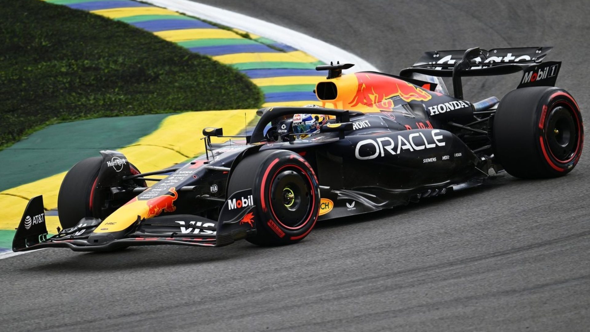 Relembre histórico de remontadas de Verstappen na F1
