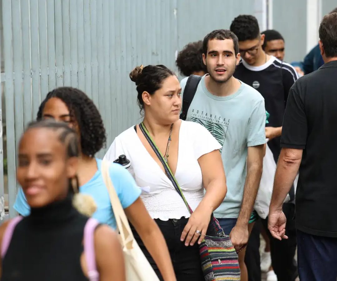 Enem 2025: cerca de 70% dos inscritos fizeram as duas etapas da prova