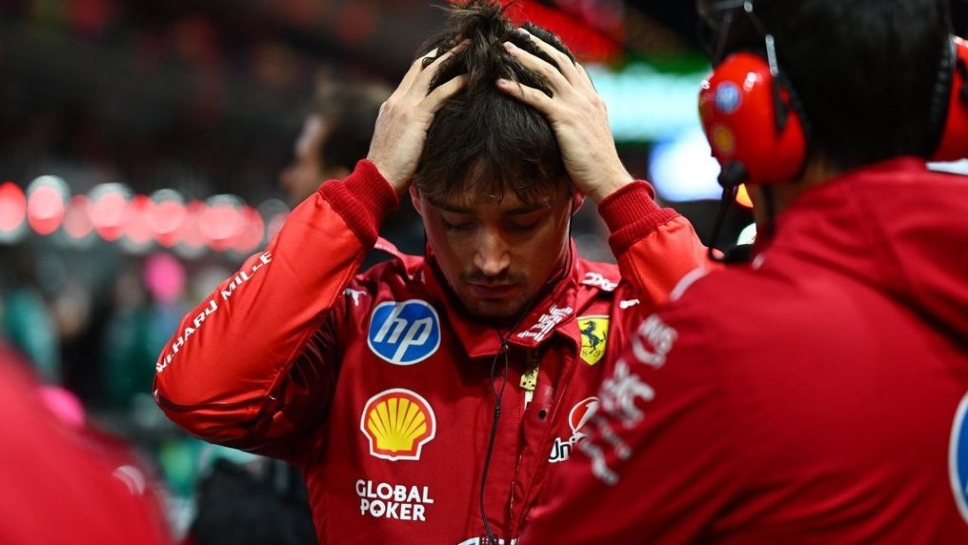 F1:Leclerc e Hamilton estão fartos da Ferrari, diz mídia italiana