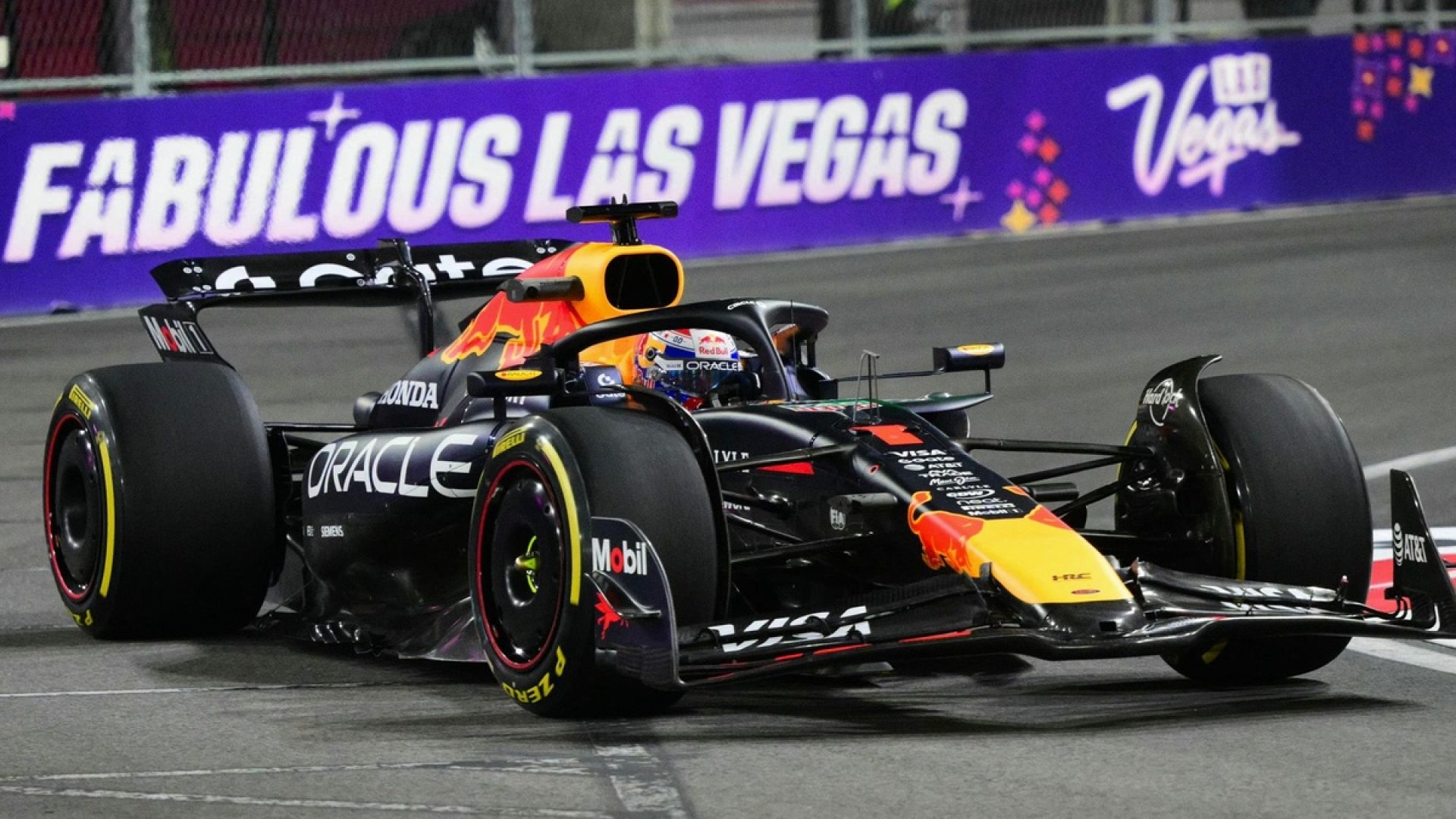 Verstappen volta atrás e não usa novo assoalho da Red Bull