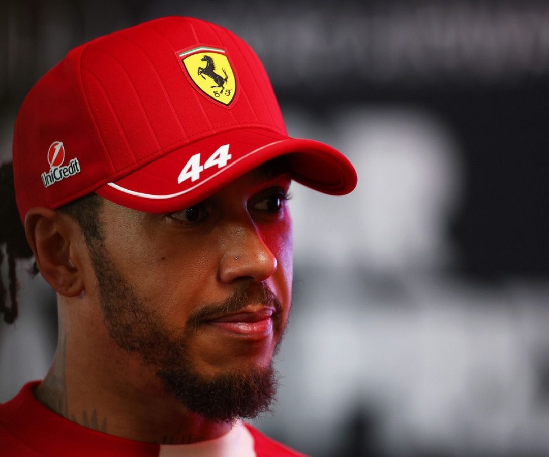 Hamilton e Leclerc tentam explicar desempenho da Ferrari