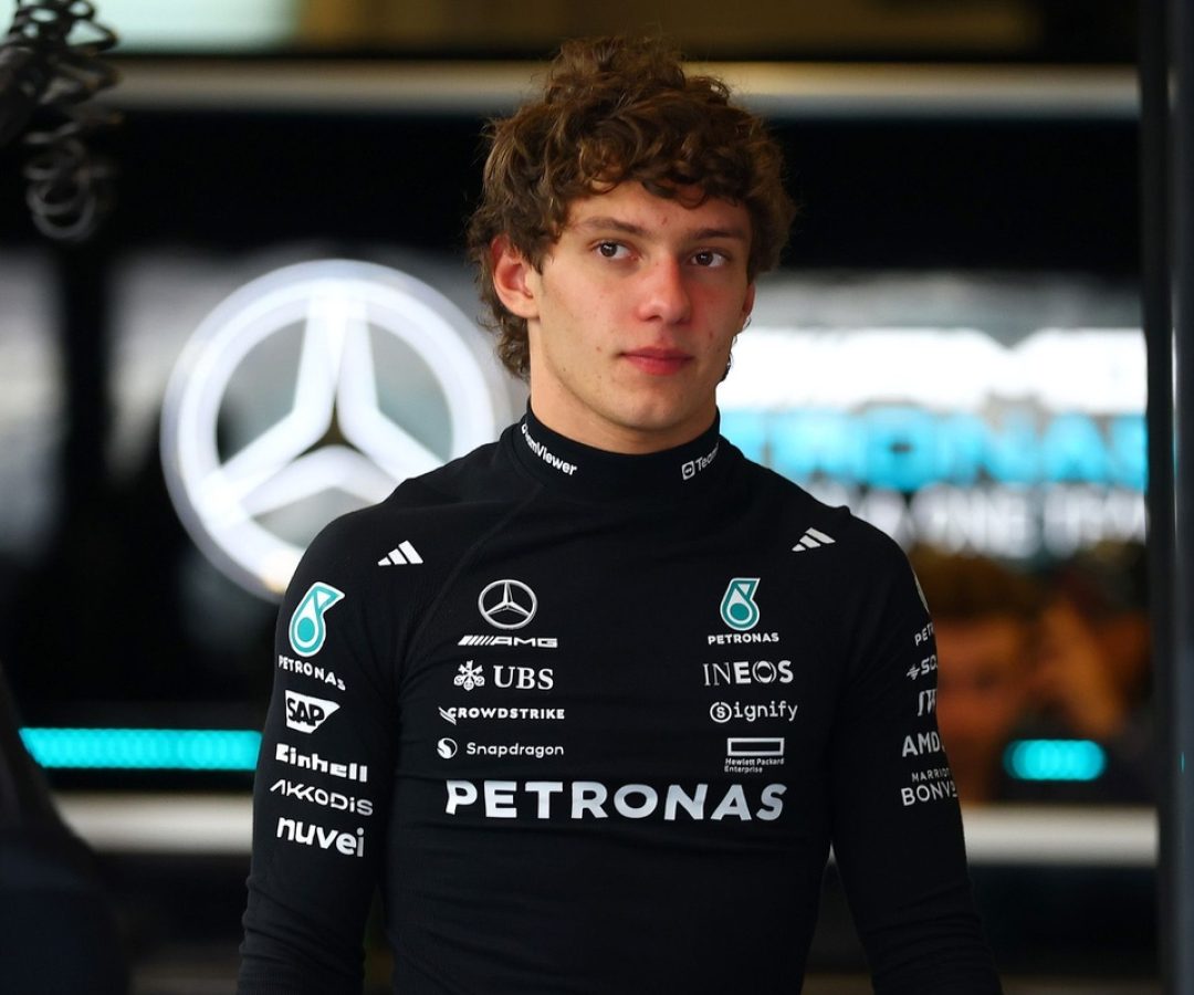 Verstappen conforta Antonelli após pedido de desculpas