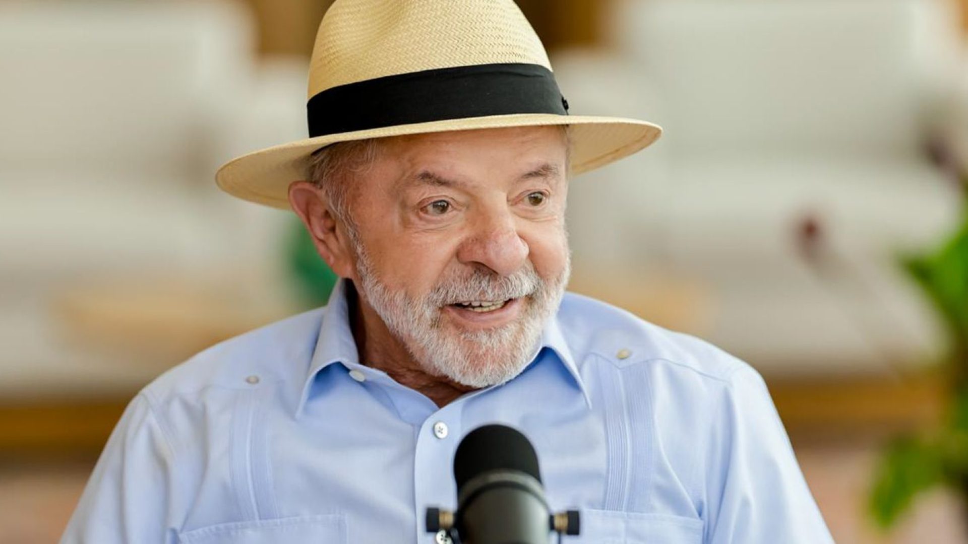 Pelo PT, Lula busca reeleição com foco em pautas sociais