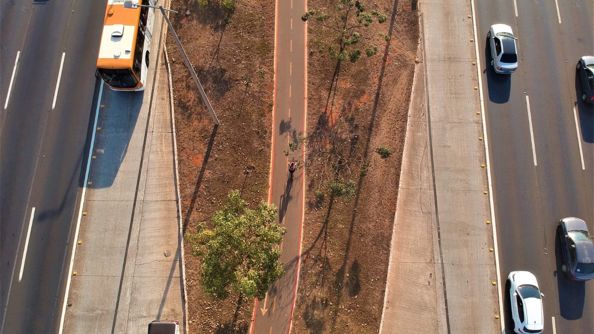 DER-DF autoriza carros funerários em faixas exclusivas de EPNB e EPTG