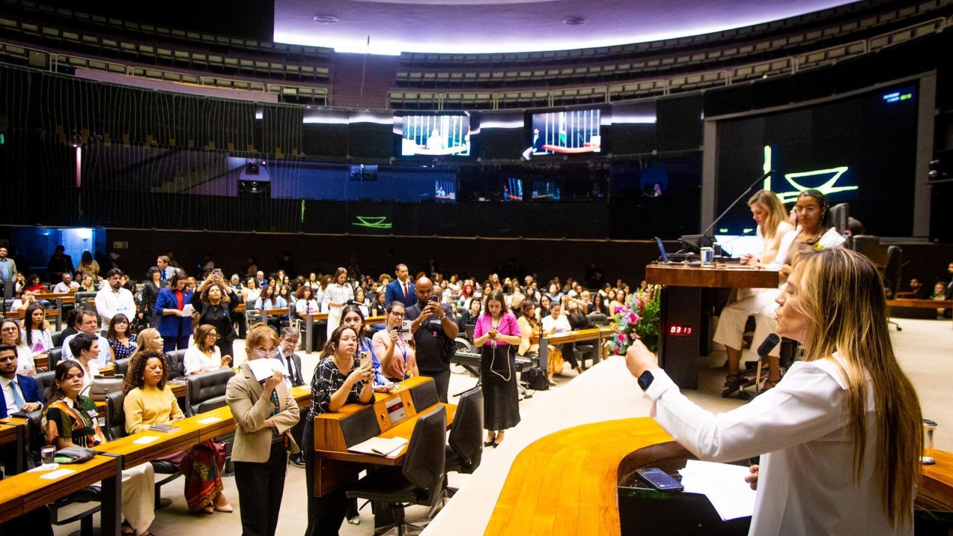 Câmara dos Deputados celebra Dia das Meninas com emoção e representatividade