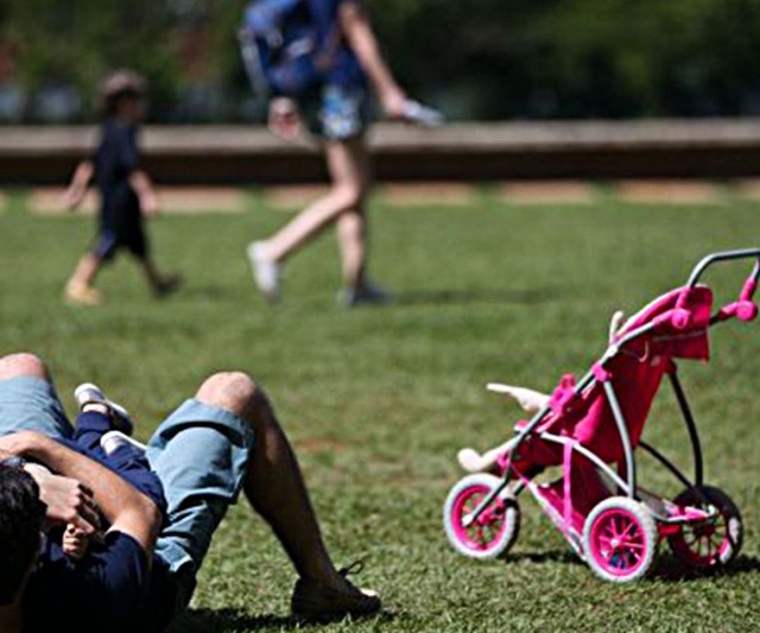 Licença-paternidade é avanço, mas ainda é desigual no cuidado infantil