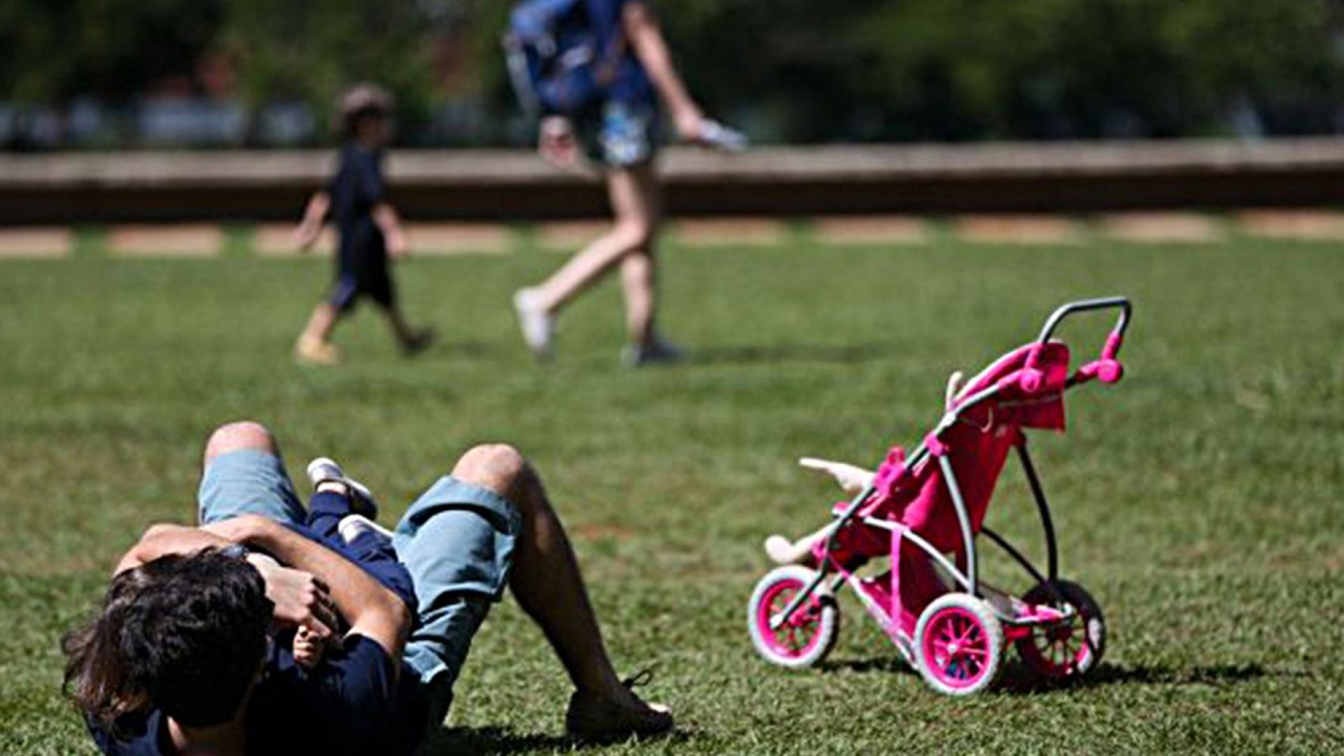 Licença-paternidade é avanço, mas ainda é desigual no cuidado infantil