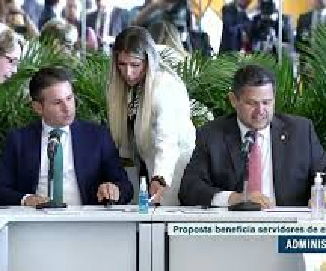 PEC que integra servidores de ex-territórios à União avança na Câmara — Senado Notícias