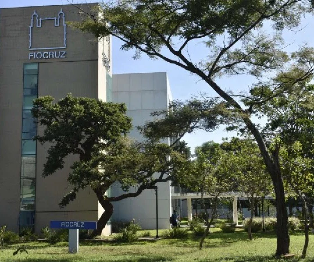 A Justiça entendeu que as postagens ultrapassaram a crítica constitucional e configuraram uma campanha de desinformação com potencial de risco à saúde coletiva -  (crédito: Rodrigo Méxas / Fiocruz)