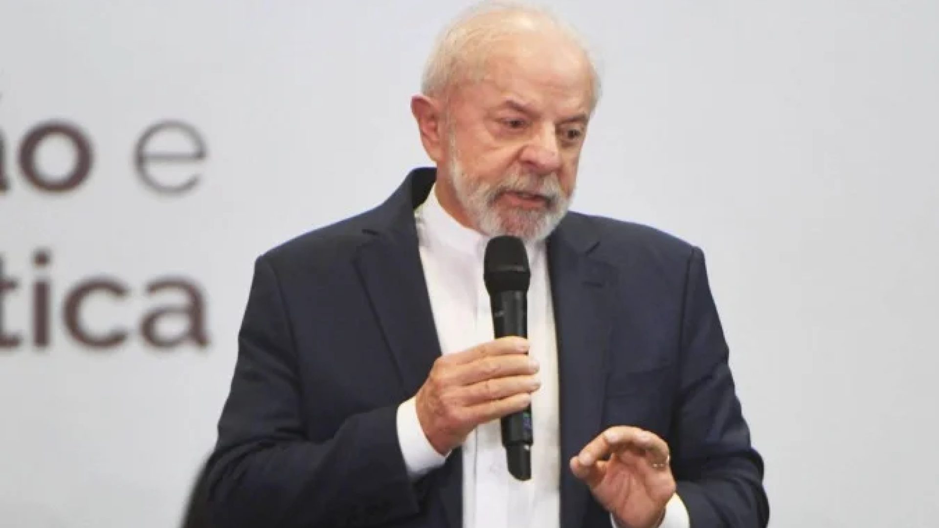 Lula também defendeu a aprovação da PEC da Segurança Pública que foi enviada por seu governo ao Congresso -  (crédito:  Ed Alves CB/DA Press)