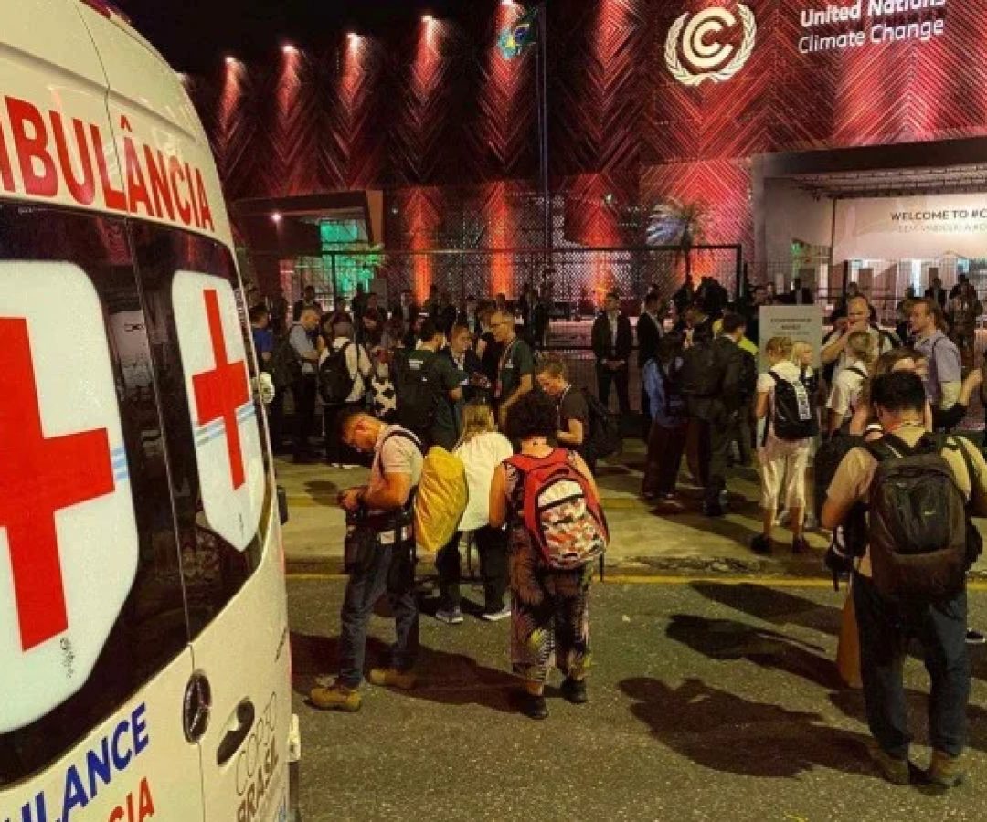 Após a ocorrência, alguns locais foram bloqueados por seguranças -  (crédito: BBC)