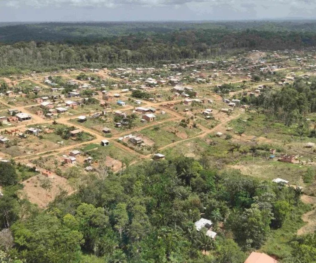 Área desmatada recebeu novas ocupações no Oiapoque; moradores chegam na esperança dos recursos do petróleo -  (crédito: Uesclei Costa)