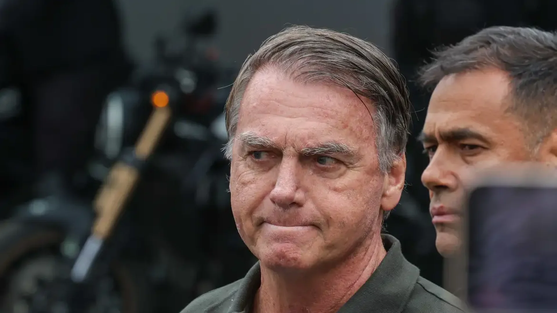 Jair Bolsonaro alegou que o ruído chegou a causar um desconforto extremo -  (crédito: Fabio Rodrigues-Pozzebom/Agência Brasil)