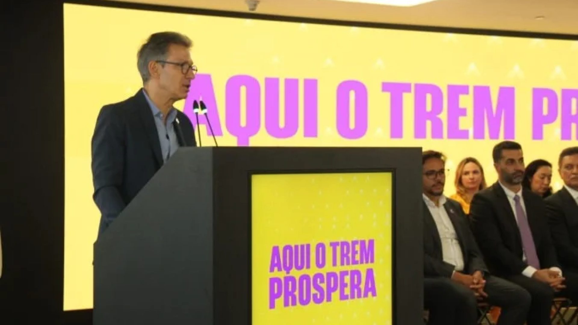 Zema empossou novo secretário de Meio Ambiente nesta terça-feira (20/1) -  (crédito: Jair Amaral/EM/D.A. Press)