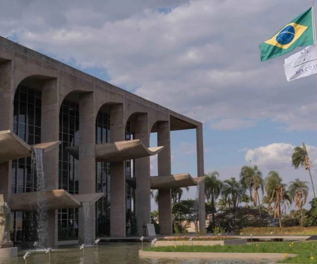 Eixo Capital. Ministério da Justiça e Segurança Pública (MJSP) institui oficialmente, por meio de uma portaria publicada ontem, a cerimônia de hasteamento e arriamento da Bandeira Nacional no âmbito da pasta -  (crédito:  Ricardo Medeiros/MJSP)
