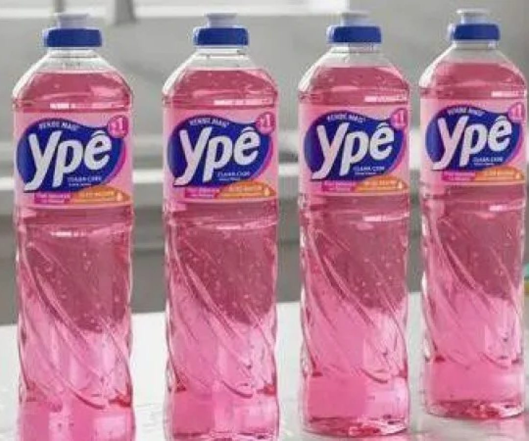 Anvisa suspende fabricação e manda recolher produtos da Ypê com lote específico por risco de contaminação -  (crédito: BBC Geral)