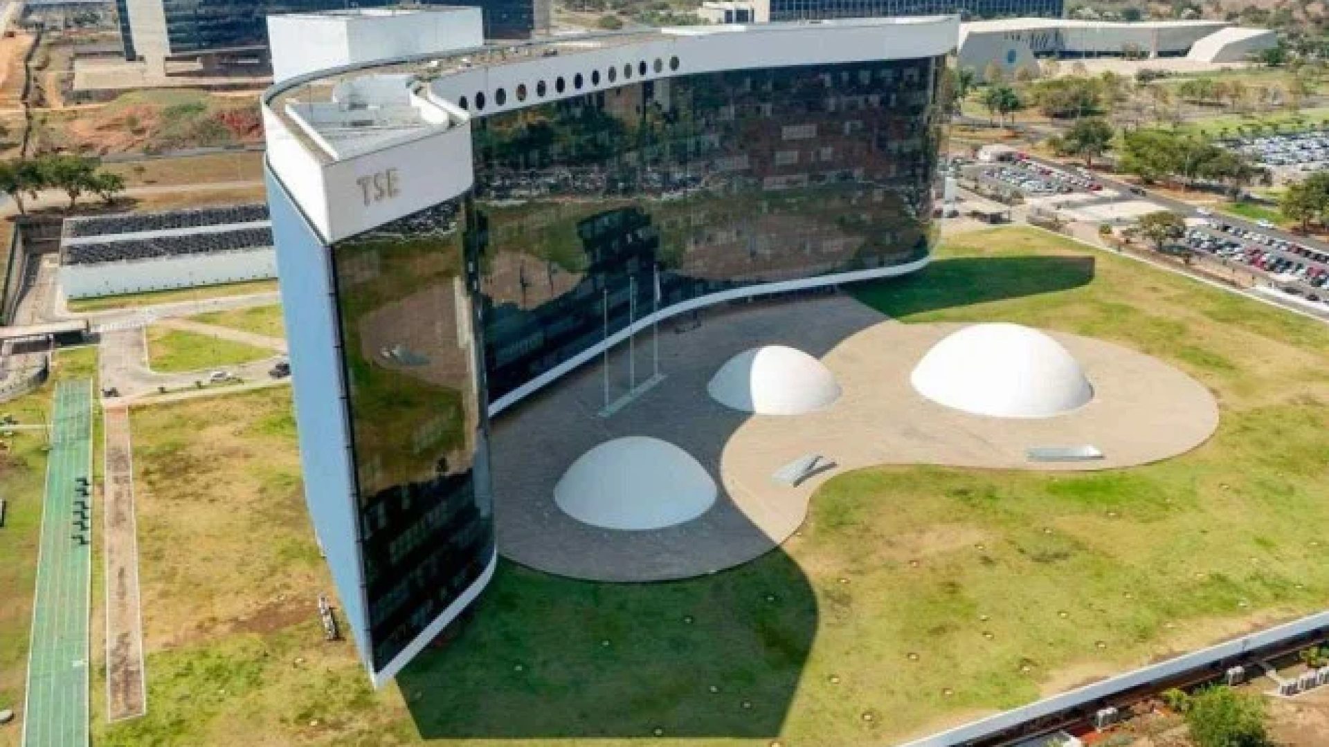 A Portaria Nº 69, publicada no Diário Oficial da União (DOU), prevê a ocupação dos postos vagos em todos os Tribunais Regionais Eleitorais (TREs) e no TSE -  (crédito: Alberto Ruy/Secom/TSE)