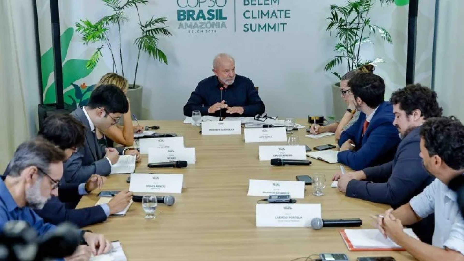 O presidente Lula durante entrevista a jornalistas estrangeiros. Ele comentou a ação no Rio pela primeira vez -  (crédito: Ricardo Stuckert/PR )