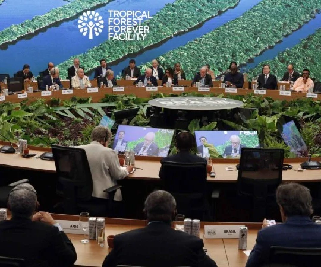 Presidente Lula discursa na cúpula de líderes da COP30, antes da abertura do evento, que terá segurança reforçada nesta semana -  (crédito:  Bruno Peres/Agência Brasil)