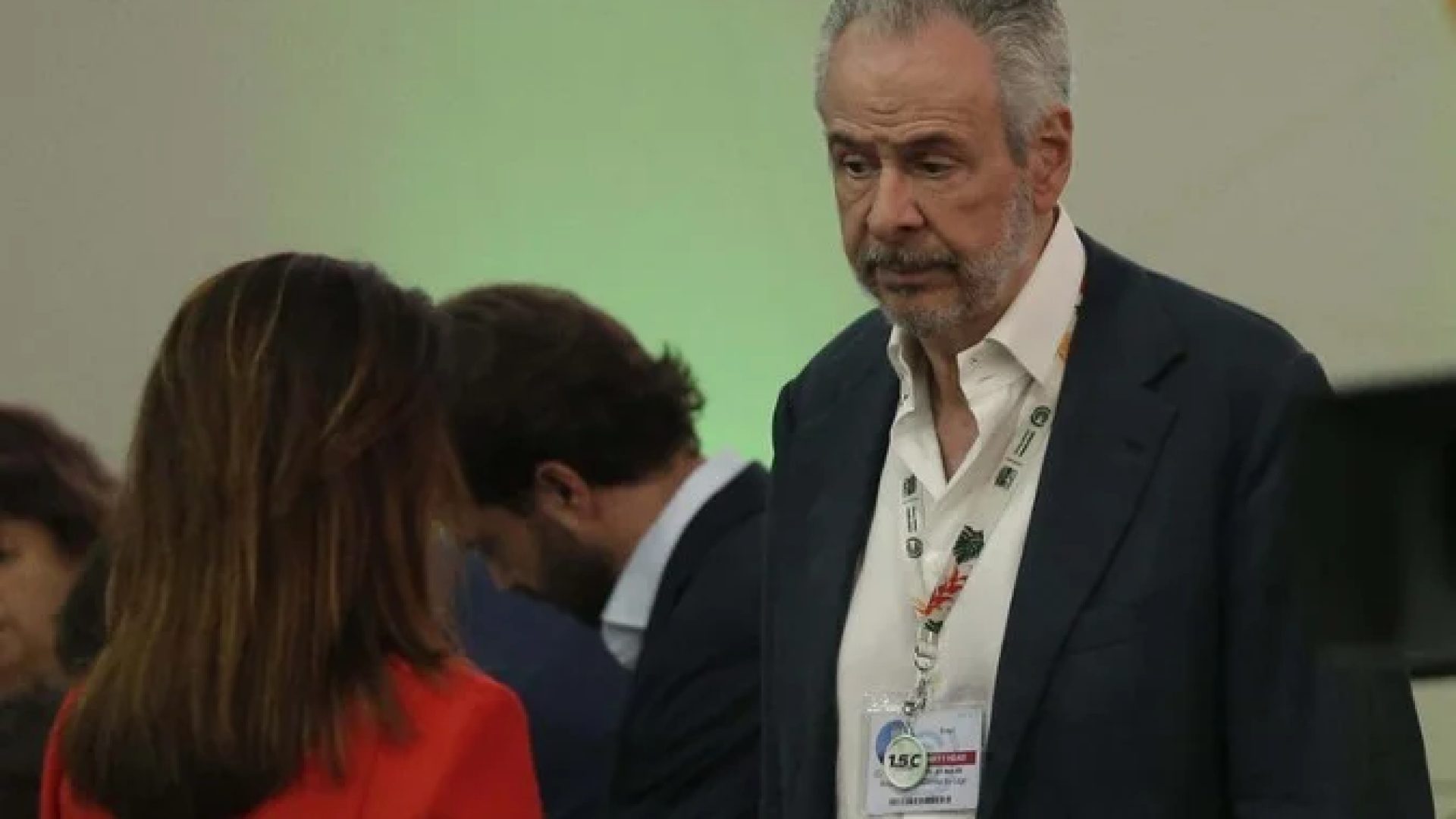 Presidente da COP 30 André Corrêa do Lago, durante reunião plenária na 30ª Conferência das Partes nesta sexta-feira (21/11) -  (crédito: Raimundo Pacco/COP30)