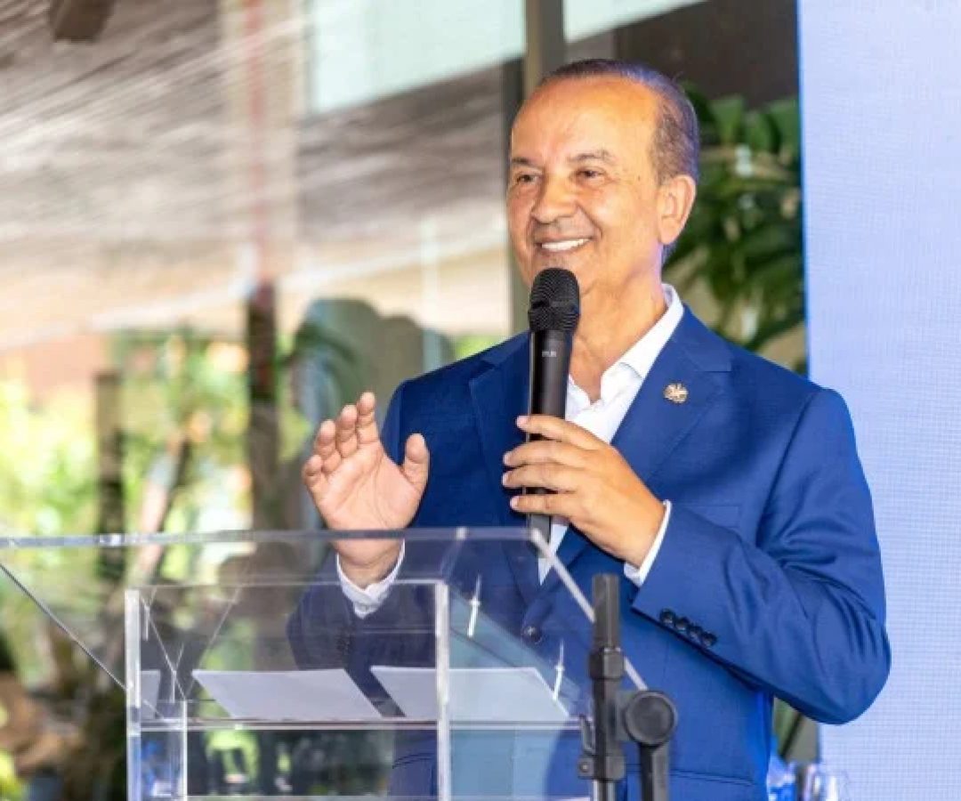 Lei sancionada por Jorginho Mello diz que caberá aos responsáveis decidir, por meio de manifestação formal e por escrito, se o aluno poderá ou não participar -  (crédito: Jonatã Rocha/Secom/Governo de SC)