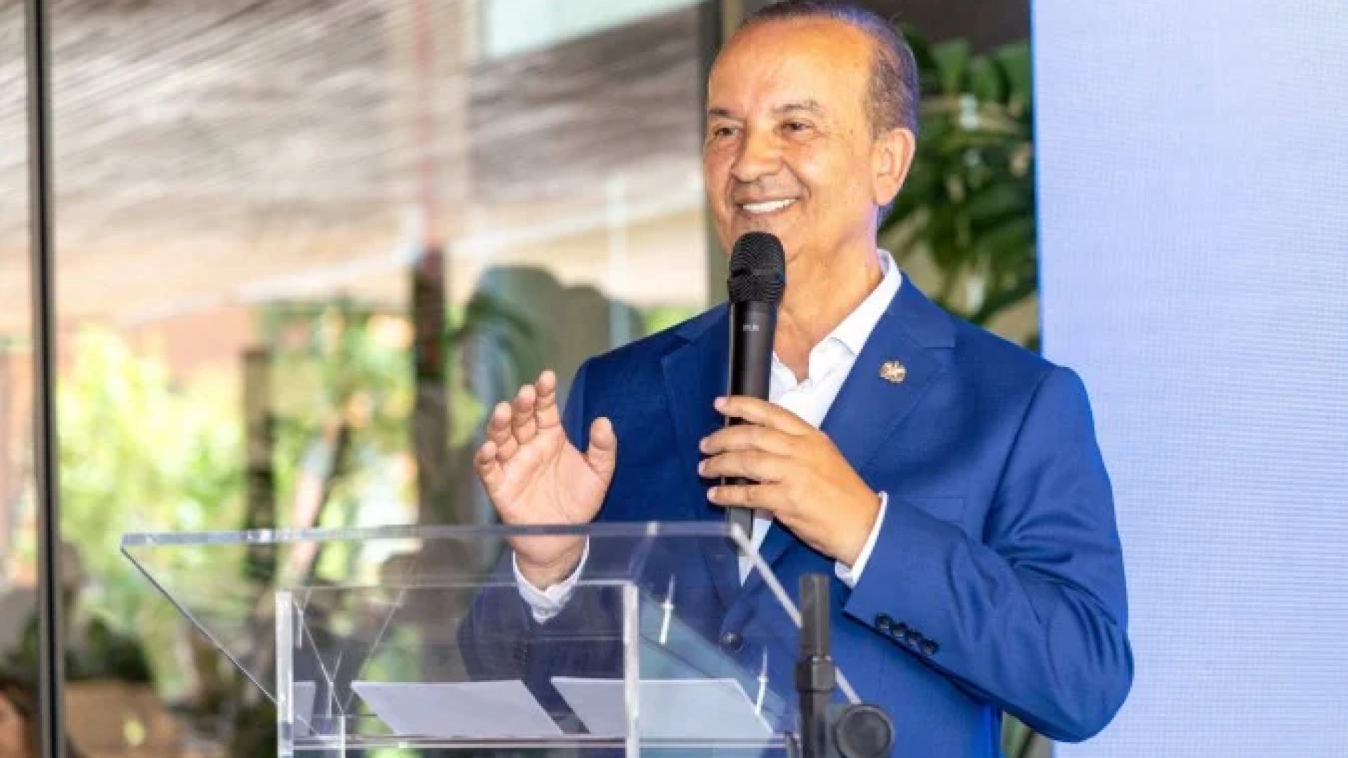 Lei sancionada por Jorginho Mello diz que caberá aos responsáveis decidir, por meio de manifestação formal e por escrito, se o aluno poderá ou não participar -  (crédito: Jonatã Rocha/Secom/Governo de SC)