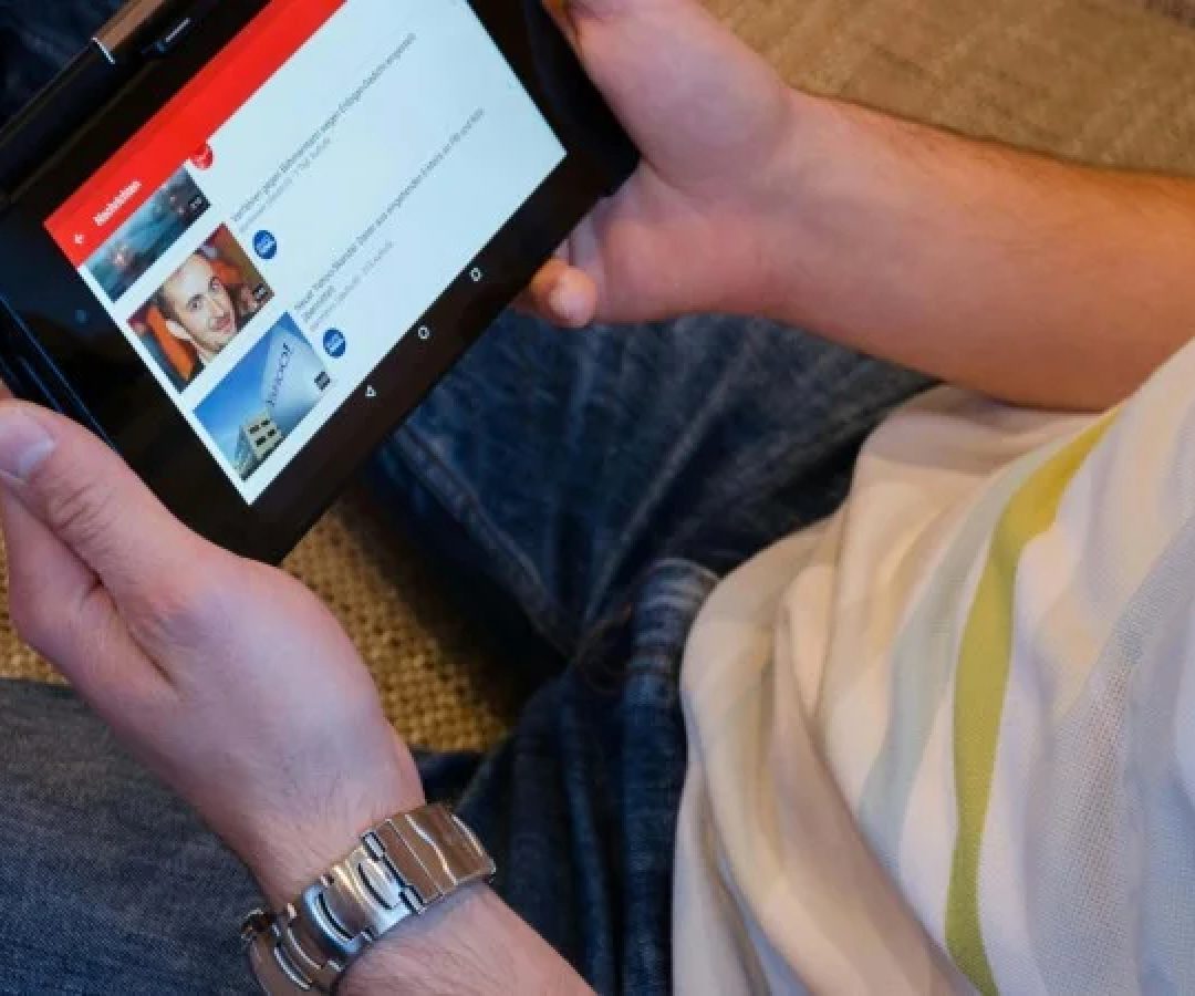 A prolifera&ccedil;&atilde;o de v&iacute;deos on-line destaca a import&acirc;ncia das leis de direito de imagem e consentimento. -  (crédito: Pexels)