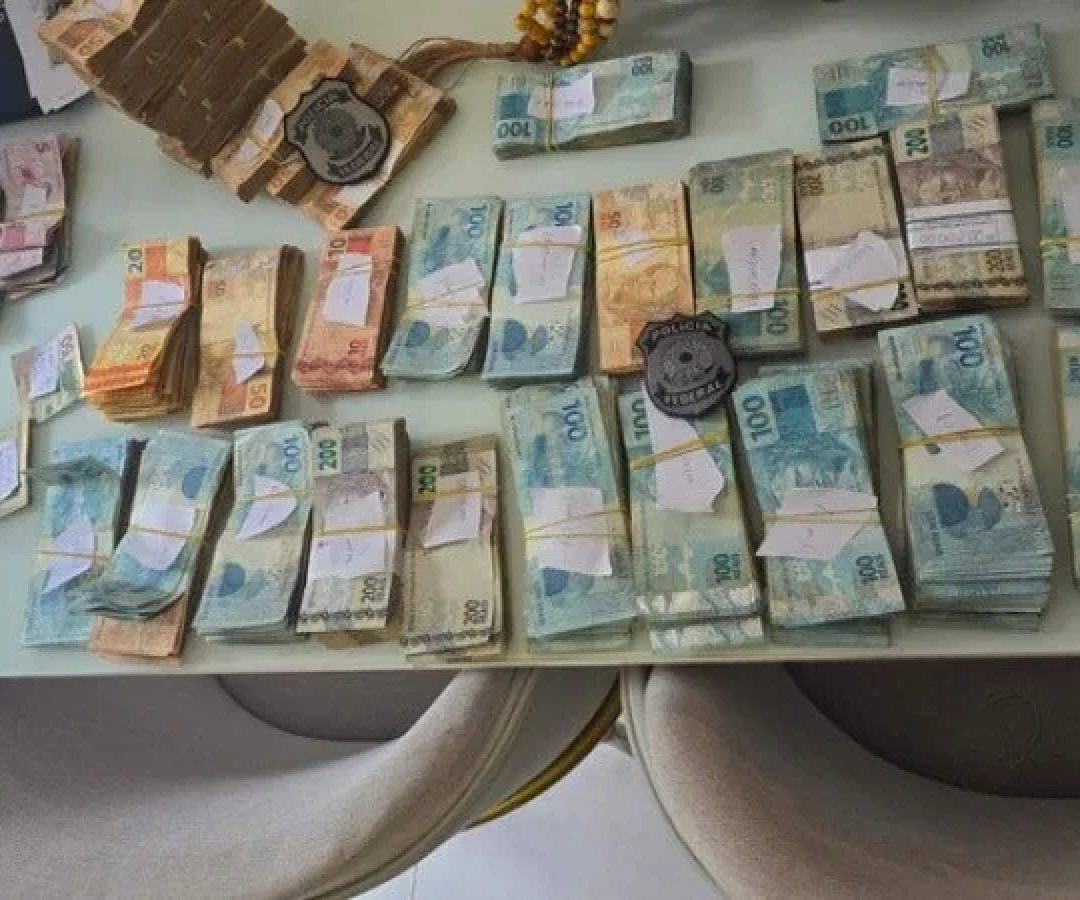 Foi decretado o bloqueio e sequestro de bens de até R$ 50 milhões, atingindo de forma solidária os principais alvos da investigação -  (crédito: Divulgação/PF)