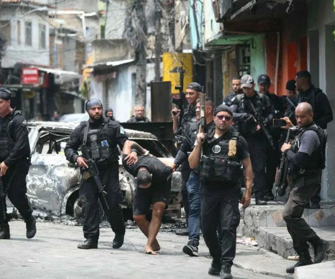 Legislação brasileira faz distinção entre organizações criminosas, que visam o lucro, e terroristas, que agem por xenofobia, preconceito e motivações políticas -  (crédito: Mauro Pimentel/AFP       )