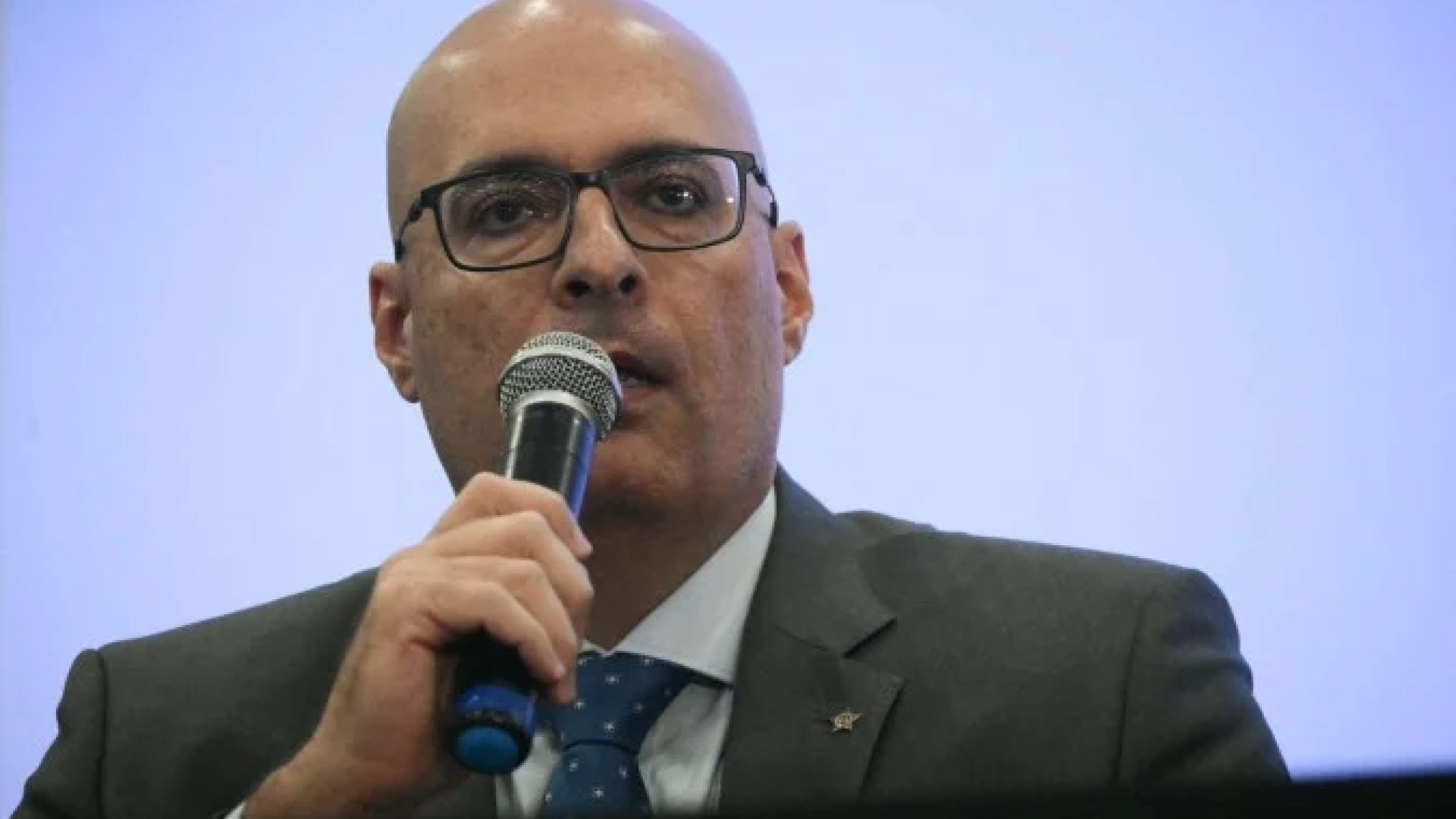 Em maio deste ano, o MPRJ denunciou Doca, e outros dois criminosos pelo ataque a uma delegacia em Duque de Caxias -  (crédito:  AFP)