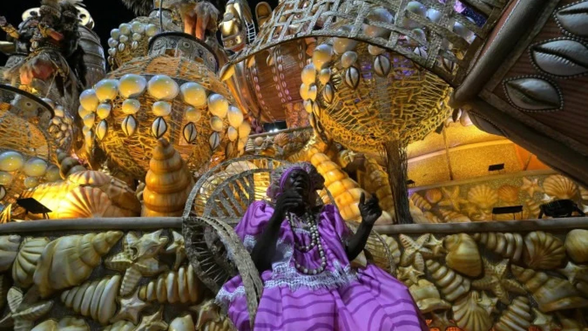 Mocidade Alegre é campeã do Carnaval de São Paulo -  (crédito:  Nelson ALMEIDA / AFP)