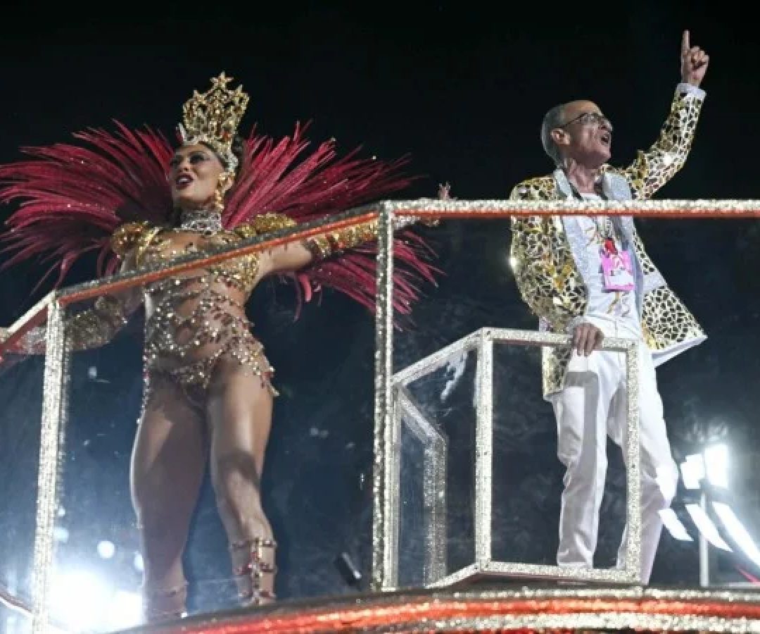 Viradouro é eleita melhor escola no Estandarte de Ouro