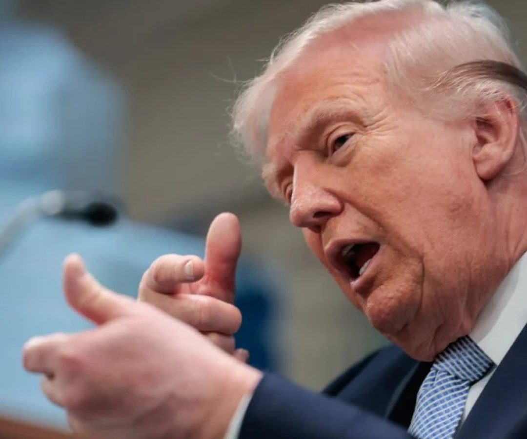 1_afp__20260406__a6w29t6__v1__highres__uspresidentdonaldtrumpholdspresseramidiranwar-11765912.jpg