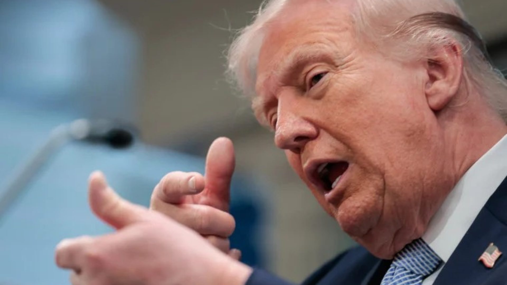 1_afp__20260406__a6w29t6__v1__highres__uspresidentdonaldtrumpholdspresseramidiranwar-11765912.jpg