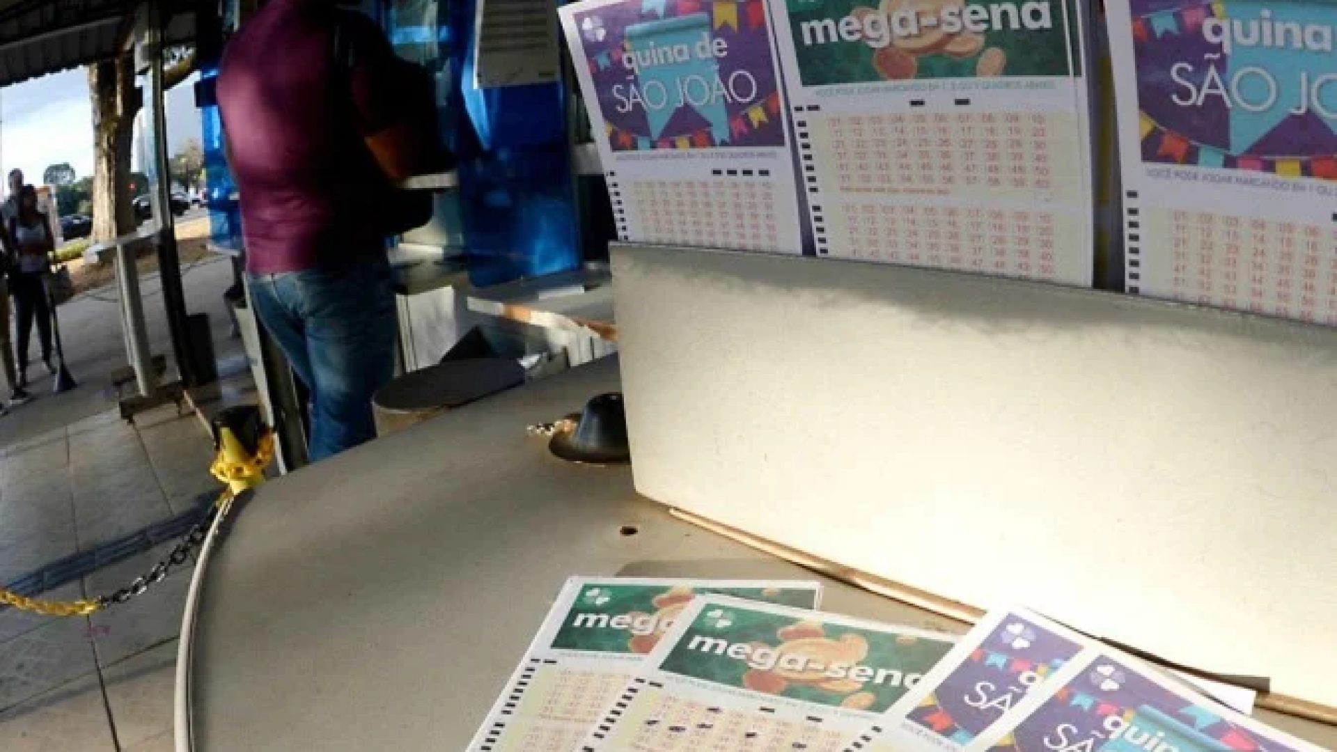 Hora de tentar a sorte na loteria -  (crédito:   Ed Alves CB/DA Press. )