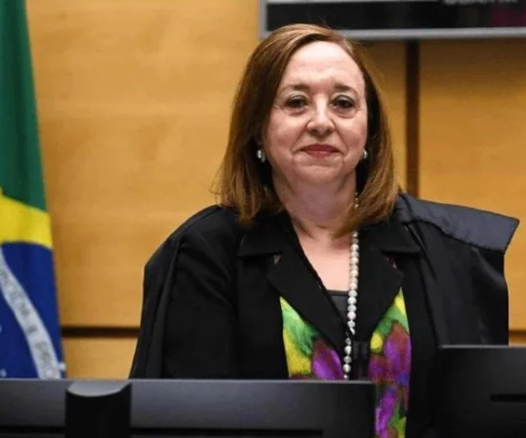 Ministra Assusete Magalhães, na cerimônia de despedida do STJ, após a aposentadoria, em 2024 -  (crédito:  Lucas Pricken/STJ))