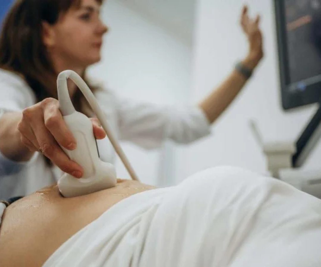 No Brasil, atualmente o aborto é permitido apenas em casos de risco de vida da gestante, gravidez por estupro ou fetos anencéfalos -  (crédito: Getty Images)
