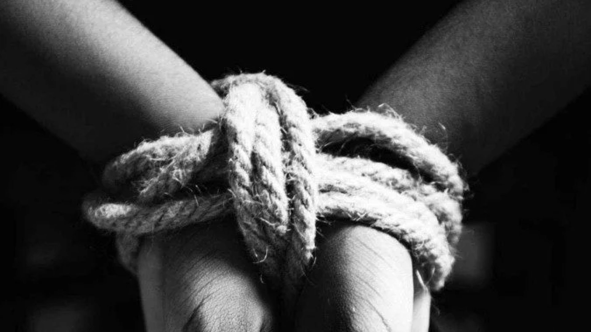 Funcionário foi feito de refém dentro da própria casa ao ser confundido com gerente de banco -  (crédito: Imagem ilustrativa/Freepik)