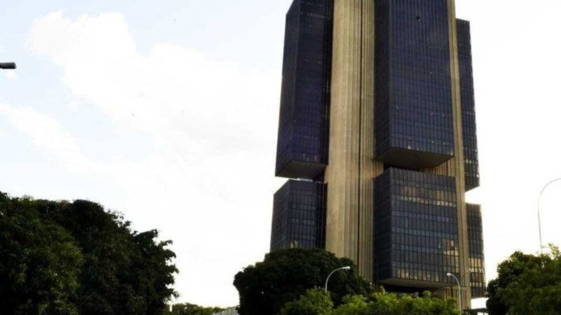 A publicação, que é feita semanalmente às segundas-feiras, foi adiada devido à operação-padrão dos funcionários do BC -  (crédito: Marcello Casal jr/Agência Brasil)