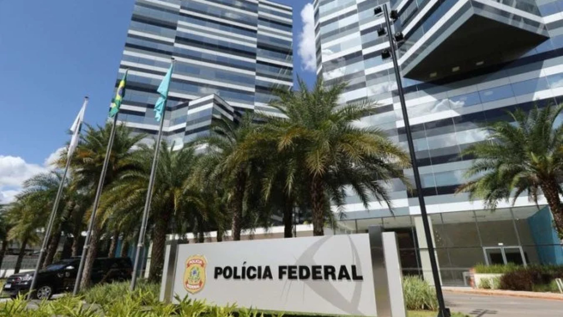 As investigações apontam que o esquema teria lavado R$ 1,6 bilhão provenientes de bets ilegais, cassinos, tráfico de drogas e uso de empresas de fachada -  (crédito: PF/Divulgação)