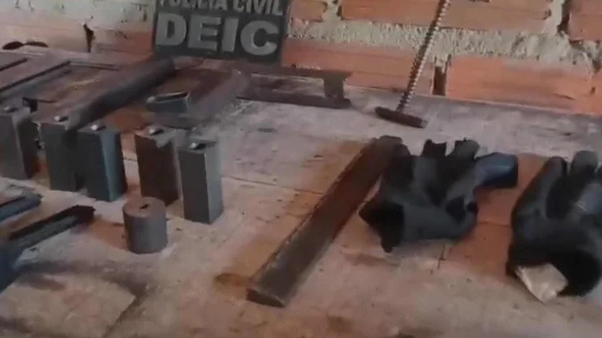 Depósitos eram mantidos em dois municípios da Bahia -  (crédito: PCBA/Divulgação)