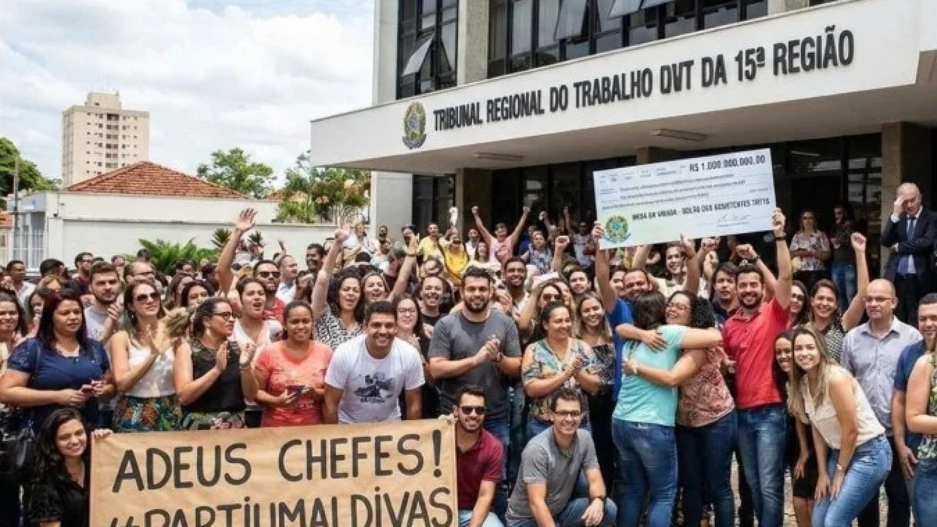 Vitória na Mega da Virada é certeza para assistentes de juiz de Campinas -  (crédito: Reprodução)