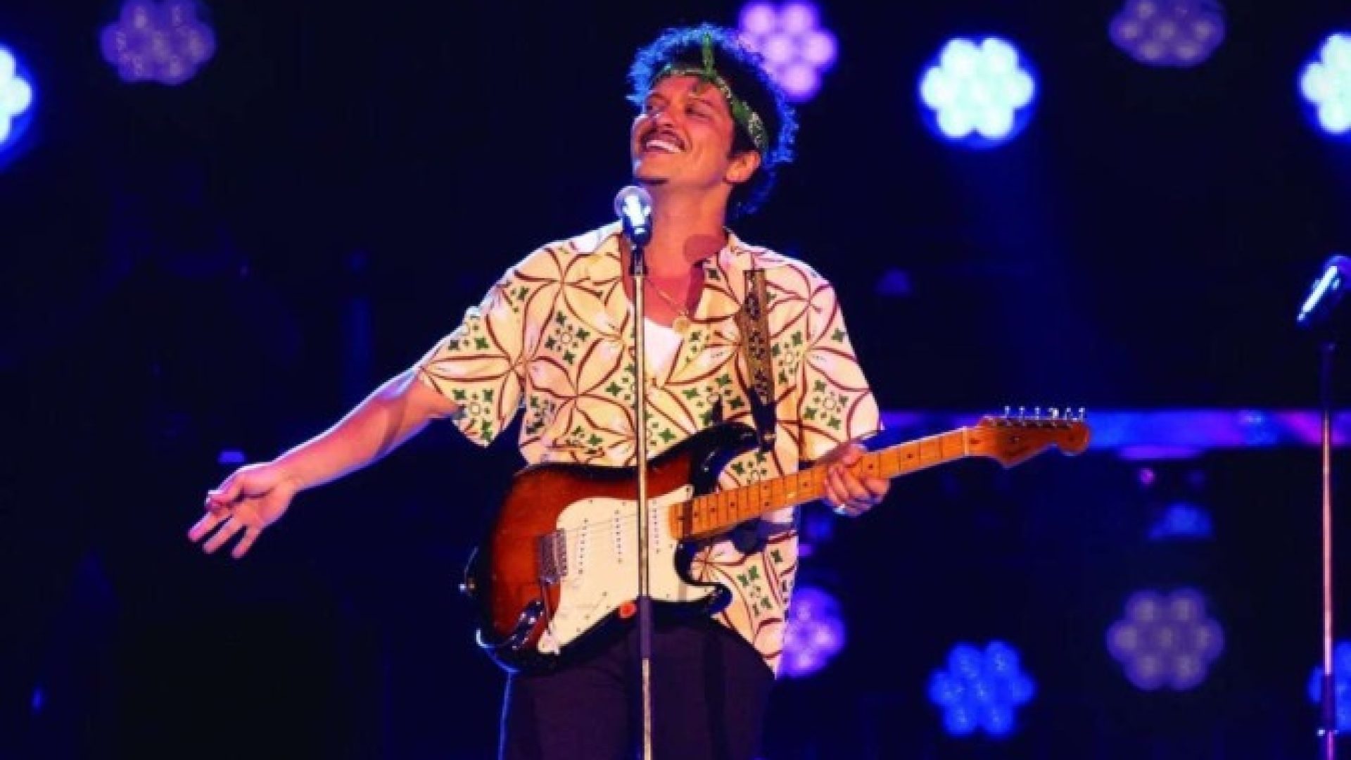 Bruno Mars anuncia nova turnê para 2026