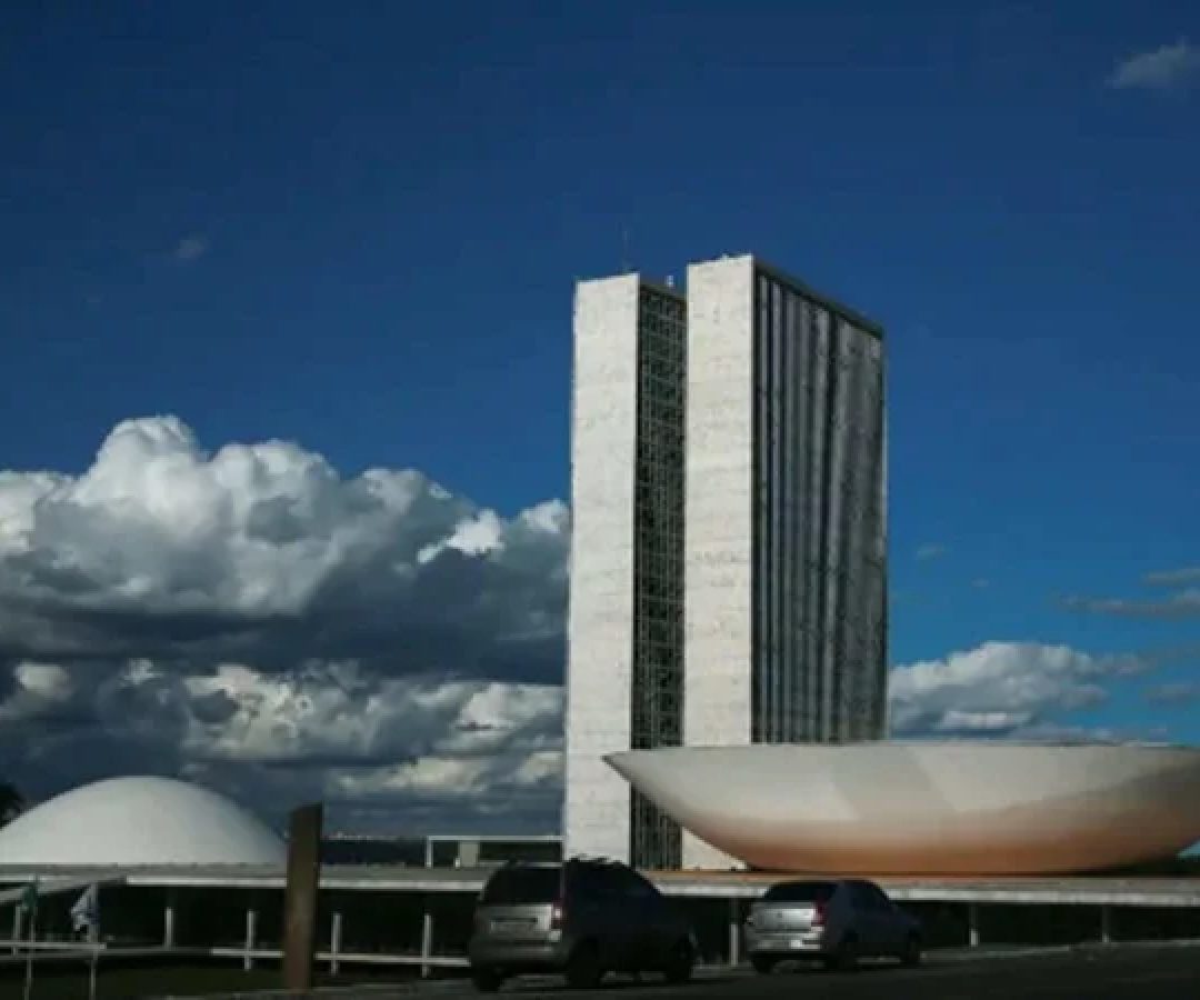 Último concurso da Câmara dos Deputados ocorreu em 2023, quando foram oferecidas 140 vagas em áreas  -  (crédito: Marcello Casal Jr/Agência Brasil)