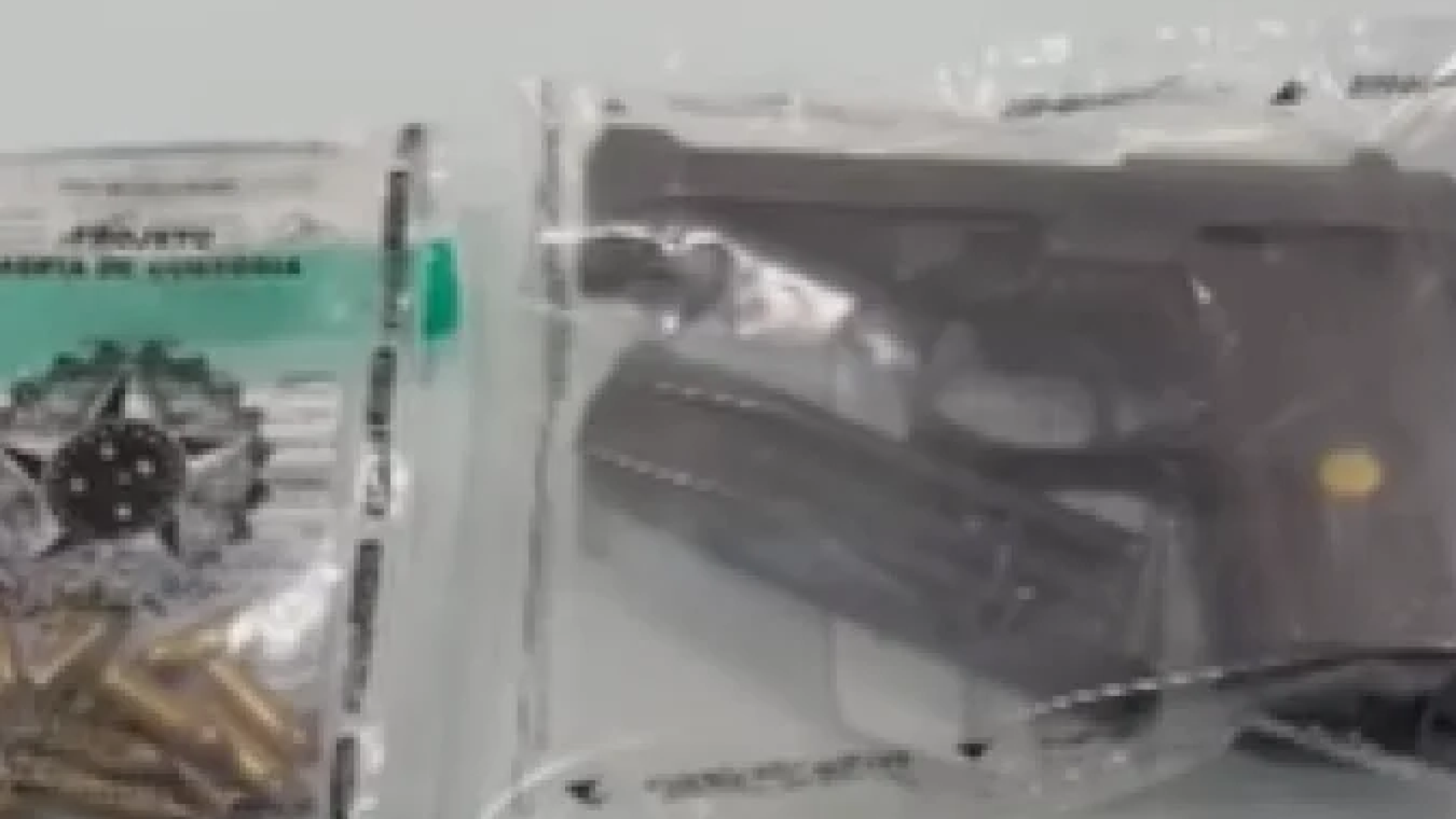 Foi apreendido na casa do suspeito uma pistola Taurus calibre 7,65 mm com numeração raspada e 14 munições calibre .32 -  (crédito: PMMG/Divulgação)