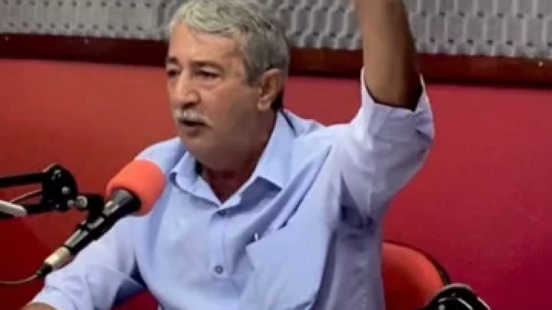 Numerino Luiz de Sá teve a prisão em flagrante convertida em preventiva, após tentar matar a esposa com bastão -  (crédito: Reprodução Instagram)
